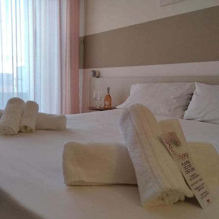 Hotel Baia Verde Gallipoli Bagian luar foto