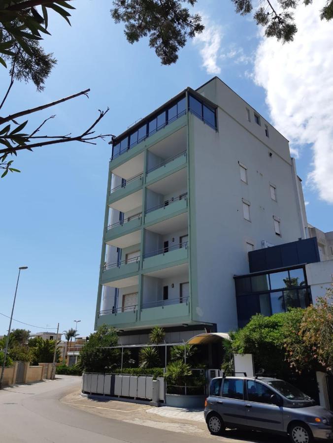 Hotel Baia Verde Gallipoli Bagian luar foto